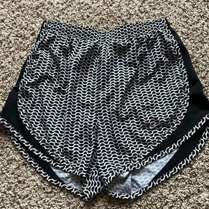 XS Nike pattern running shorts